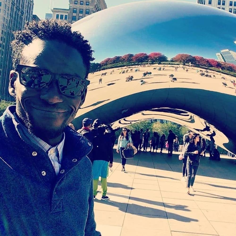 Meet your Posher, Momo